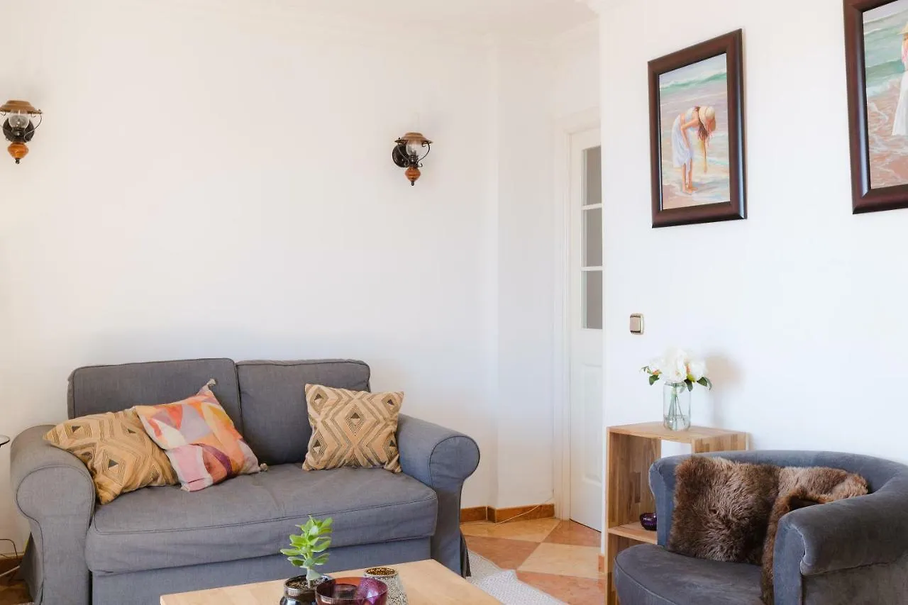 Apartamento En Primera Linea De Playa En Benalmadena Spain