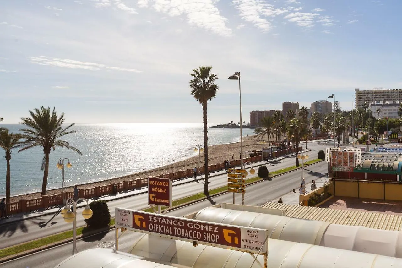 Apartamento En Primera Linea De Playa En Benalmadena