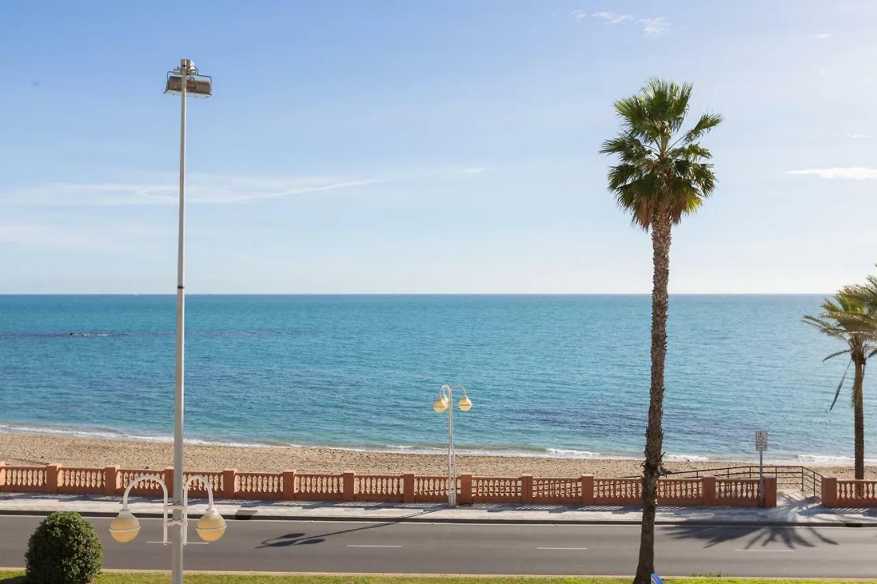 Apartamento En Primera Linea De Playa En Benalmadena Apartment